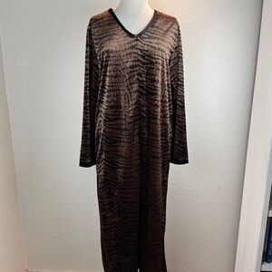 NWT Jasmine Rose Signature Animal Print Robe